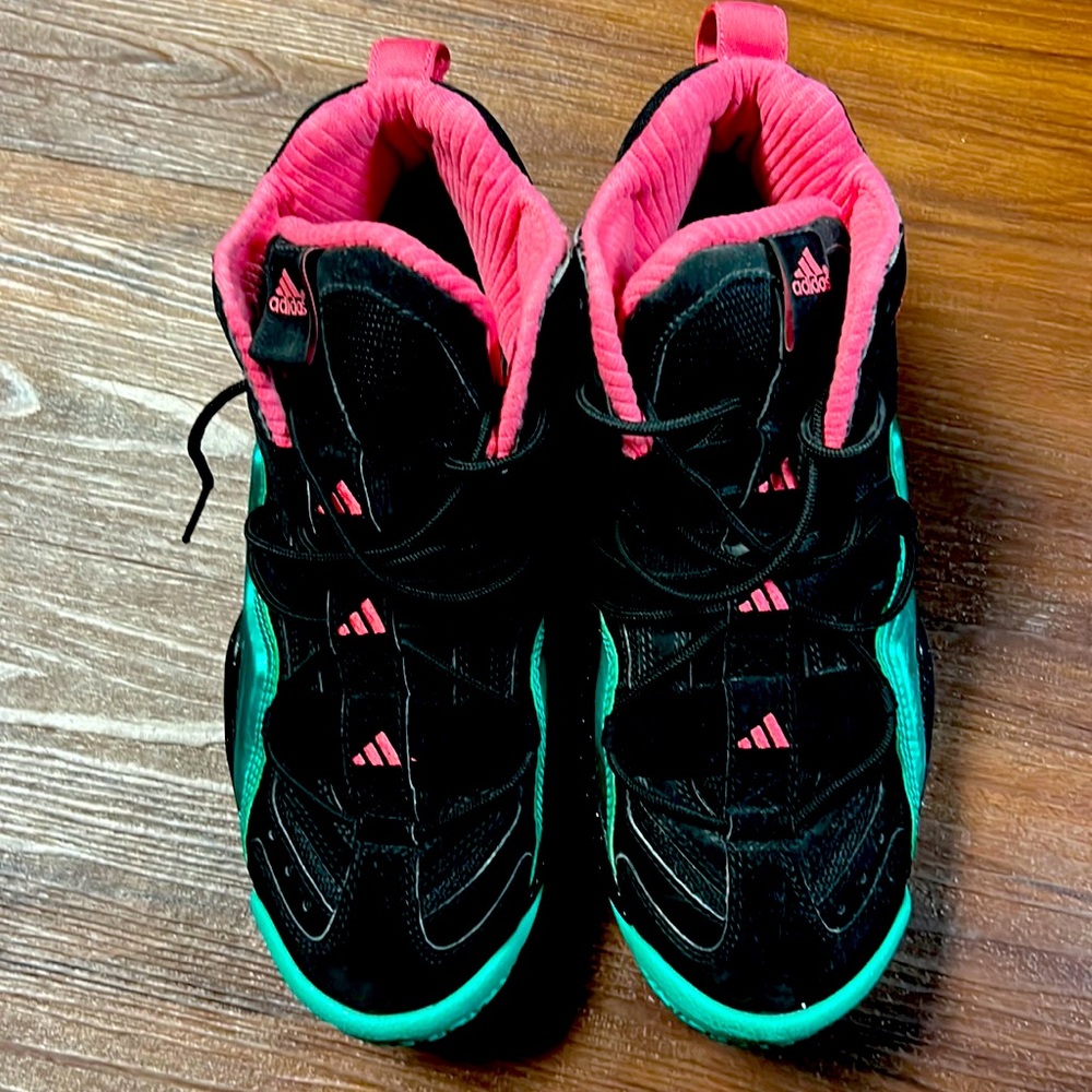 Adidas basketballs shoes